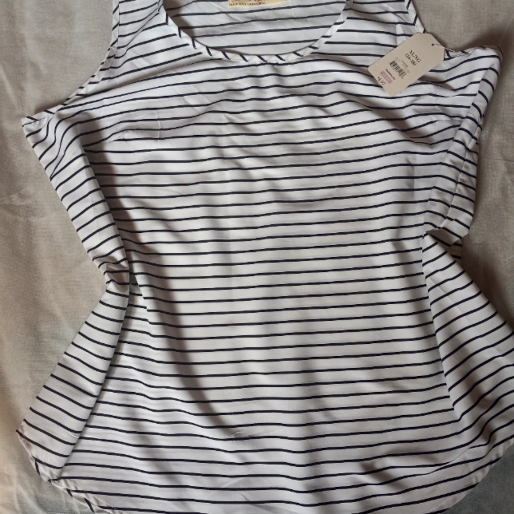 Stripped top, size XL, new with tag.